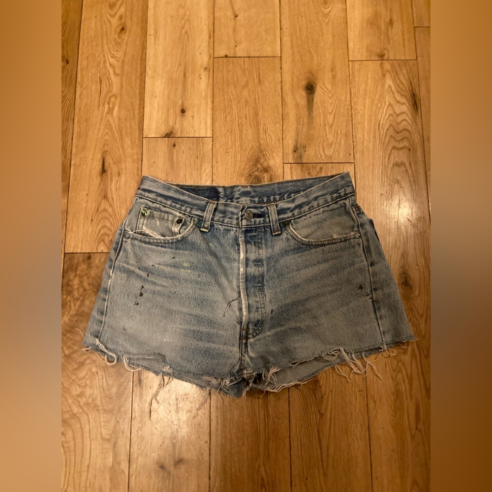 Vintage levis 501 button fly jean shorts 27-28
